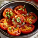 Veganes Frühstück mit Tomaten