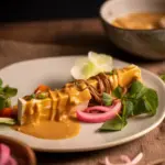 Soba Sommerrollen-Salat mit Tofu und cremigem Erdnussdressing
