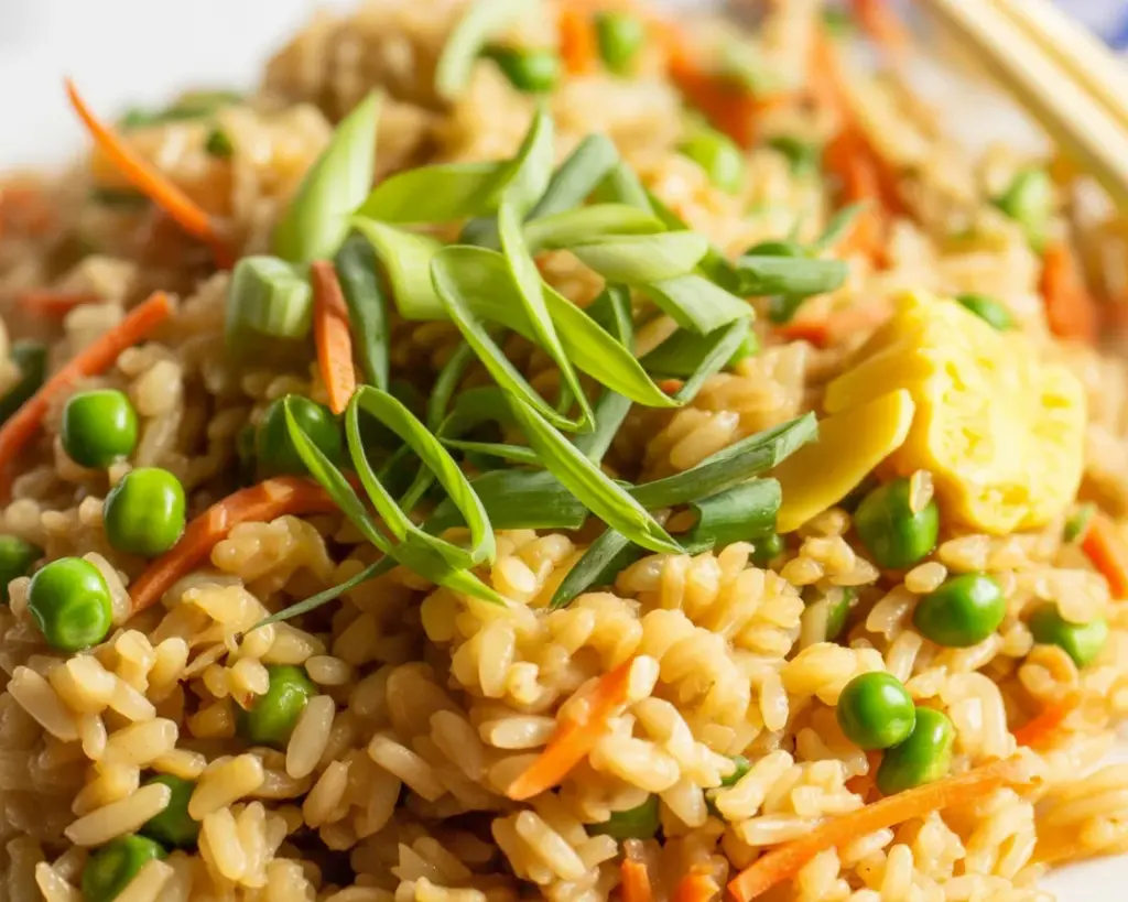 Delicious low calorie fried rice with vegetables, ready in 15 minutes.