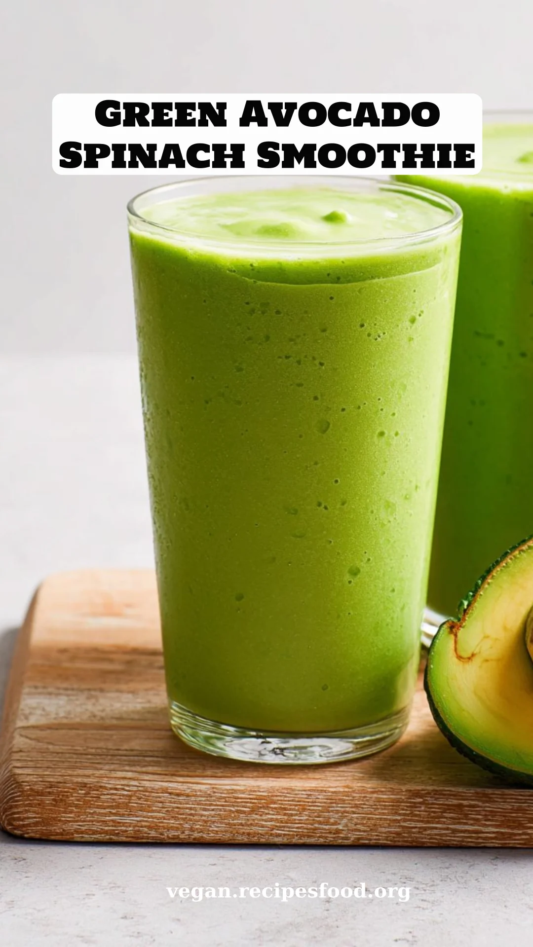 Green Avocado Spinach Smoothie
